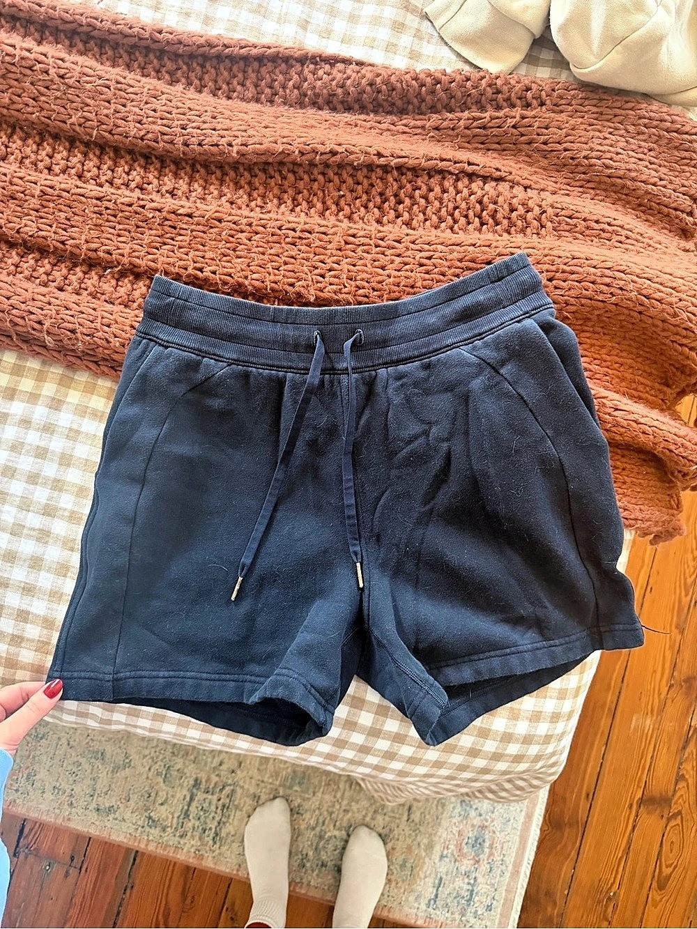 lululemon Scuba High-Rise Short 5" Athletic Shorts in Navy Size 8
